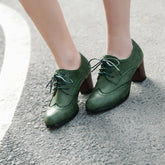 Damen Oxford Schuhe Geschnitzter Schnürstiefel mit mittlerem Absatz